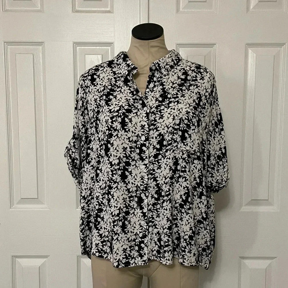 Black & White Floral Top - Picture 2 of 10